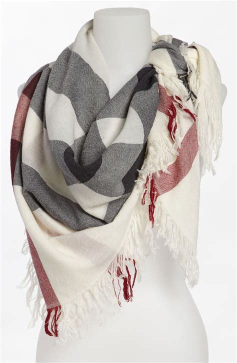 burberry merino wool scarf youtube|15 WAYS TO STYLE A SCARF .